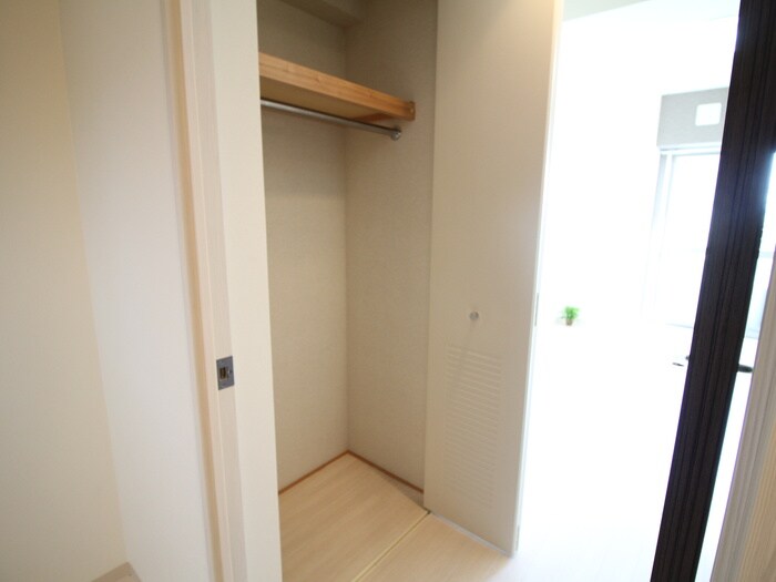 物件内観写真13　(収納)