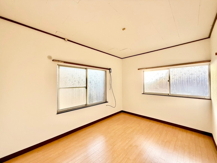 物件内観写真8　(居室)