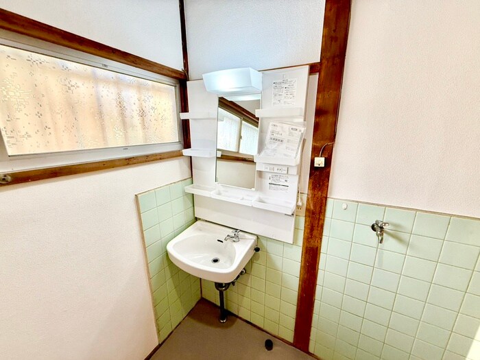 物件内観写真11　(洗面)