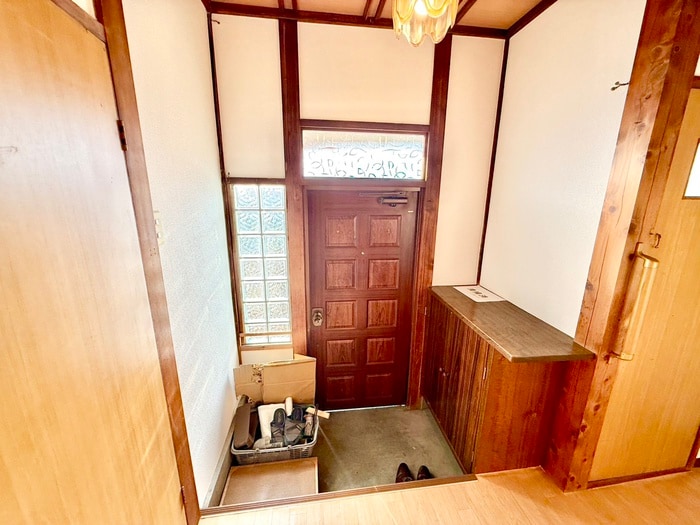 物件内観写真18　(玄関)