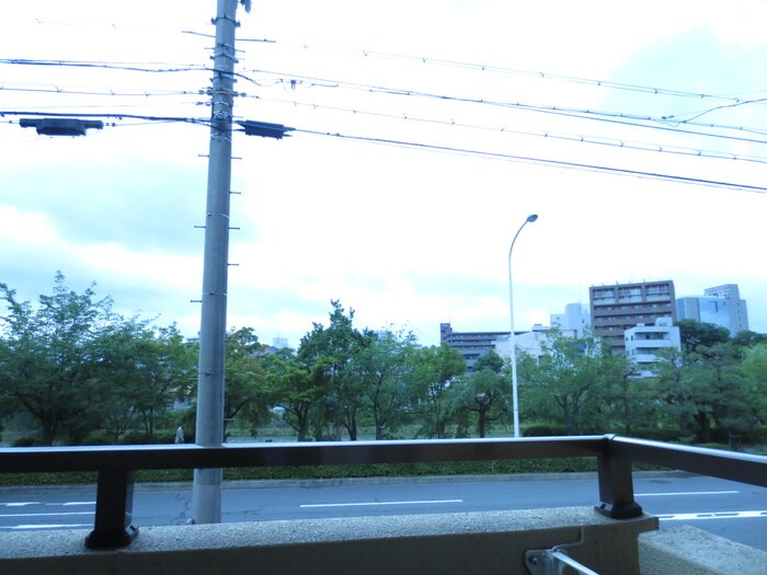 物件内観写真15　(室内からの展望)