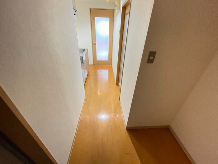 物件内観写真15　(廊下)