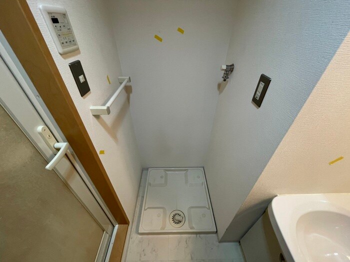 物件内観写真19　(洗濯機置場)