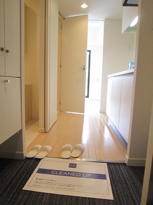 物件内観写真14　(玄関)