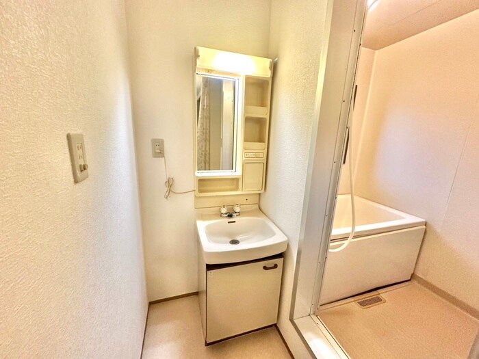 物件内観写真13　(洗面)