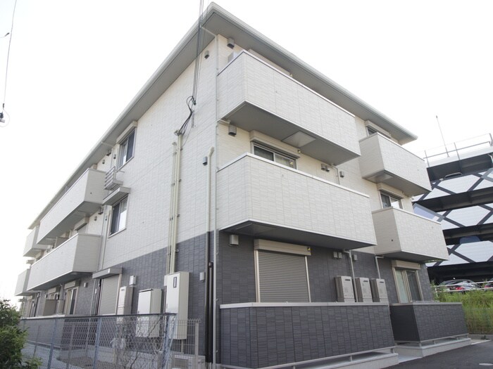 クローバー富士１号館の物件外観写真