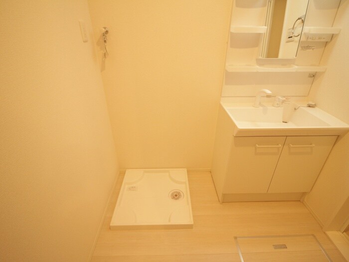 物件内観写真14　(洗濯機置場)