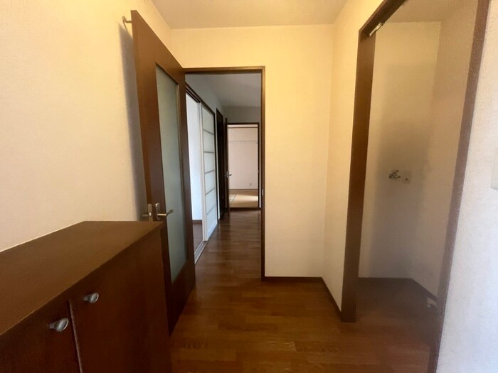 物件内観写真20　(廊下)