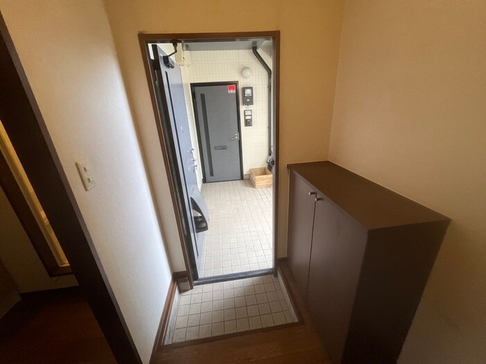 物件内観写真21　(玄関)