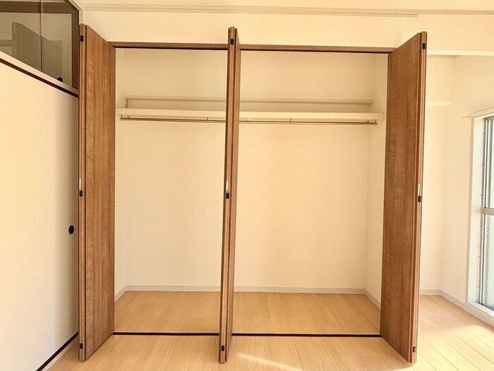 物件内観写真12　(収納)