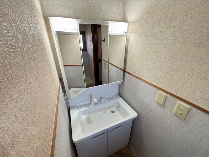 物件内観写真9　(洗面)