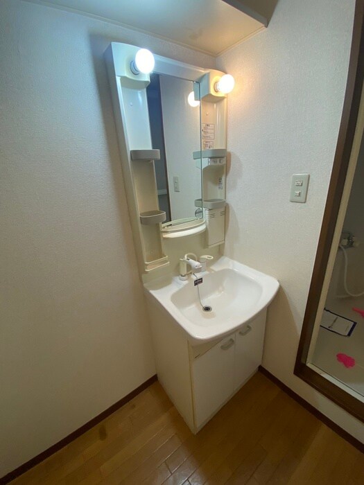 物件内観写真10　(洗面)