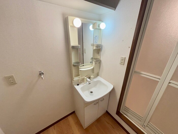 物件内観写真11　(洗面)