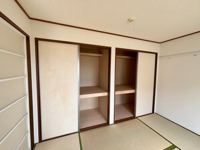 物件内観写真12　(収納)