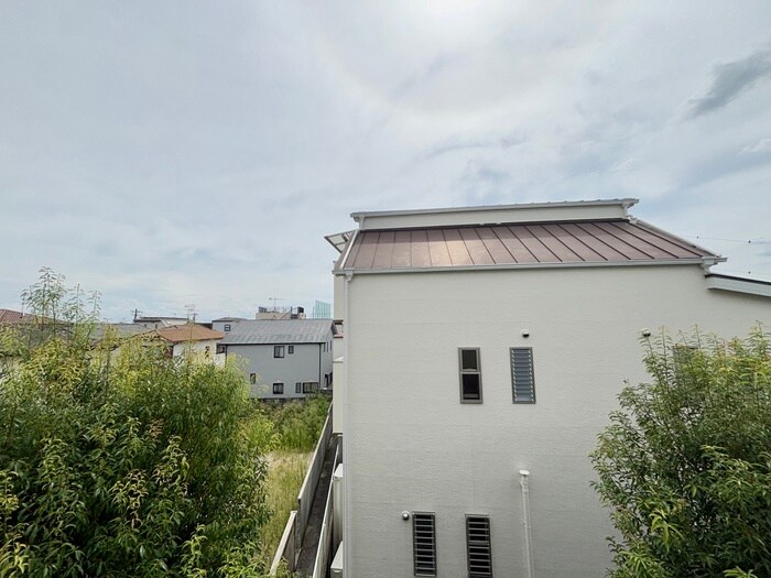 物件内観写真14　(室内からの展望)