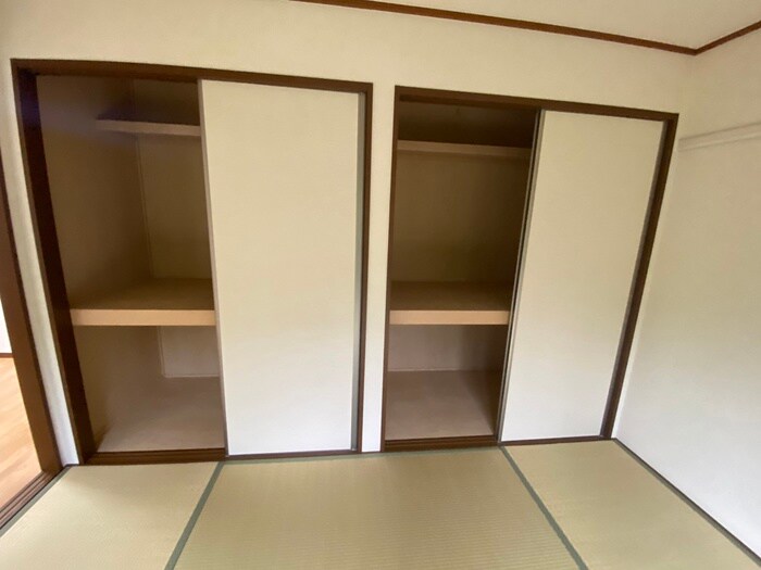 物件内観写真15　(収納)