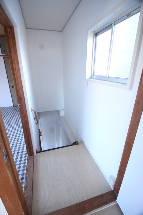 物件内観写真8　(廊下)