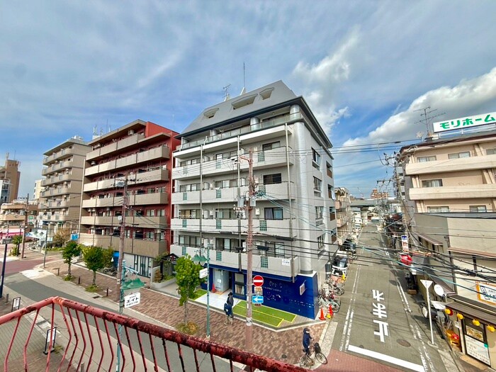 物件内観写真22　(室内からの展望)