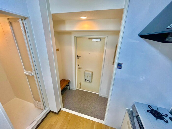 物件内観写真18　(玄関)