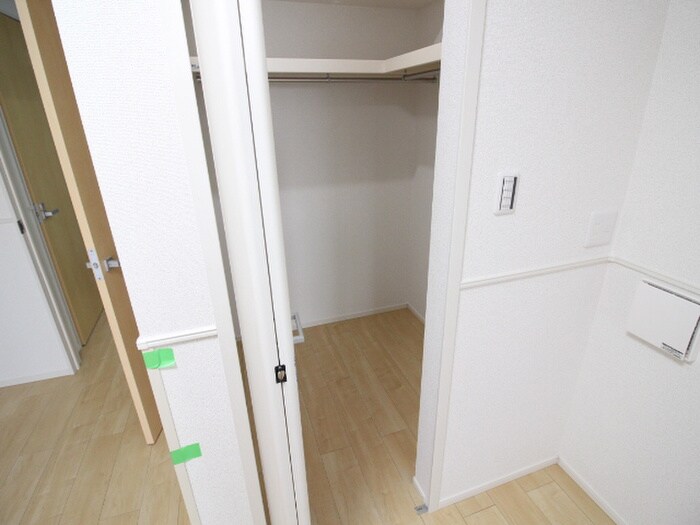 物件内観写真10　(収納)