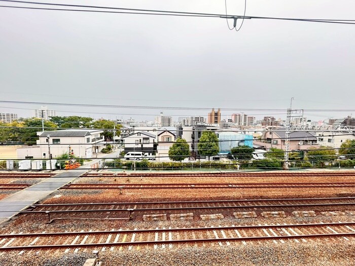 物件内観写真16　(室内からの展望)