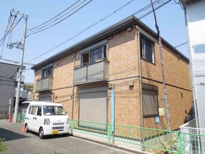 トゥジュール・アヴェクトワ外観写真