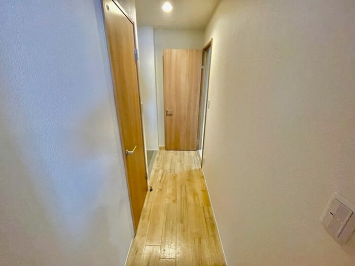 物件内観写真20　(廊下)