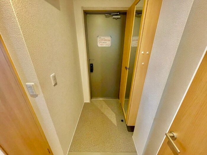 物件内観写真22　(玄関)