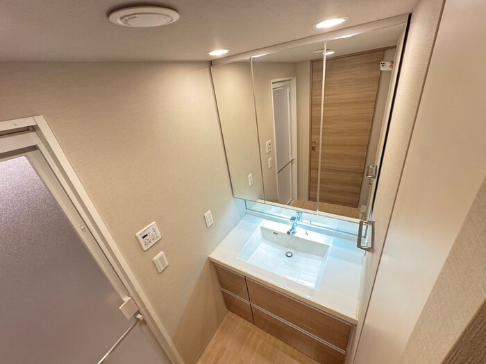 物件内観写真11　(洗面)