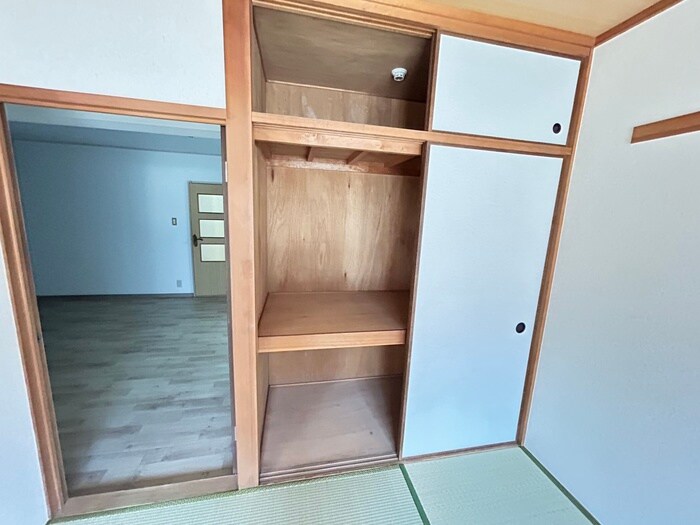 物件内観写真6　(収納)