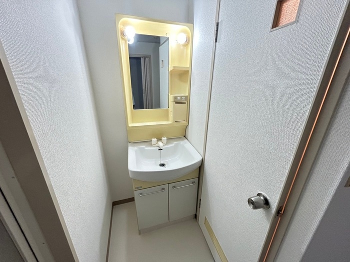 物件内観写真12　(洗面)