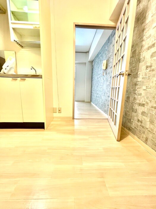 物件内観写真18　(廊下)