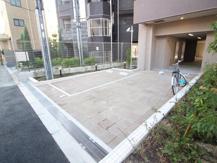 物件外観写真2　(駐車場)