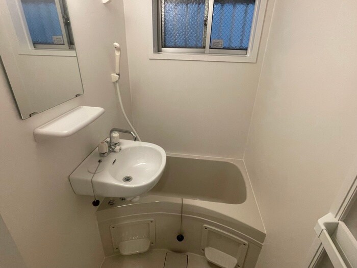 グリ－ンコ－ポラス若松Ｂ(102)のバス