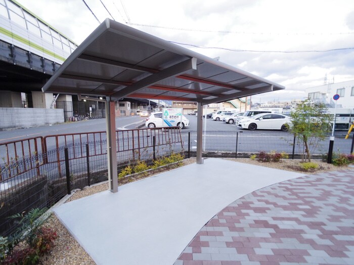 物件外観写真5　(駐輪場)