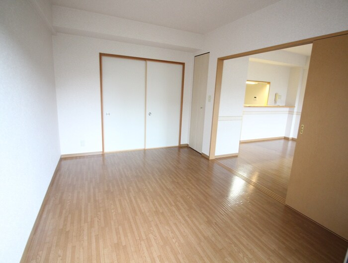 物件内観写真10　(居室)