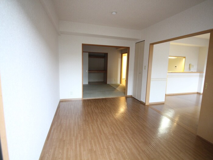 物件内観写真18　(居室)