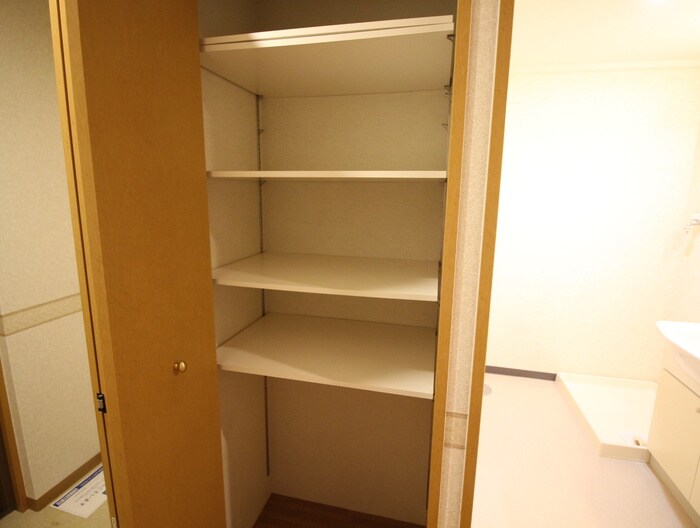 物件内観写真22　(収納)