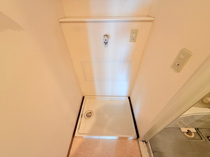 物件内観写真14　(洗濯機置場)