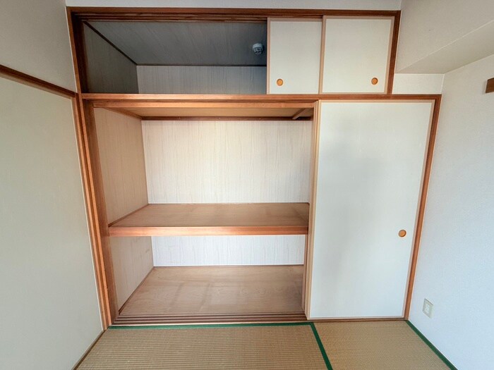 物件内観写真16　(収納)