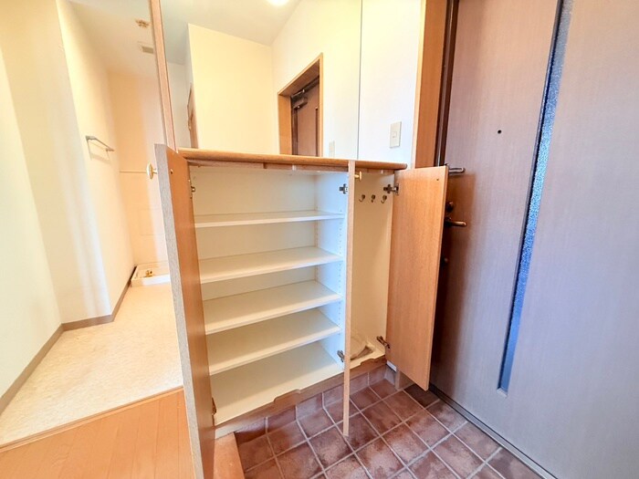 物件内観写真18　(靴箱)