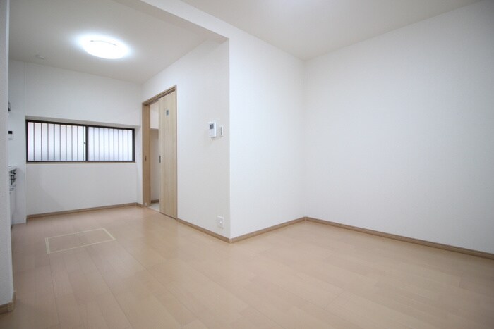 物件内観写真4　(居室)