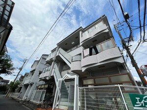 シティハイツ総持寺２号館外観写真