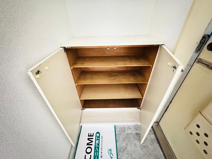 物件内観写真16　(靴箱)