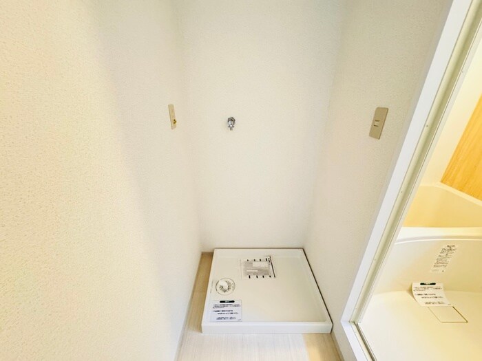 物件内観写真18　(洗濯機置場)