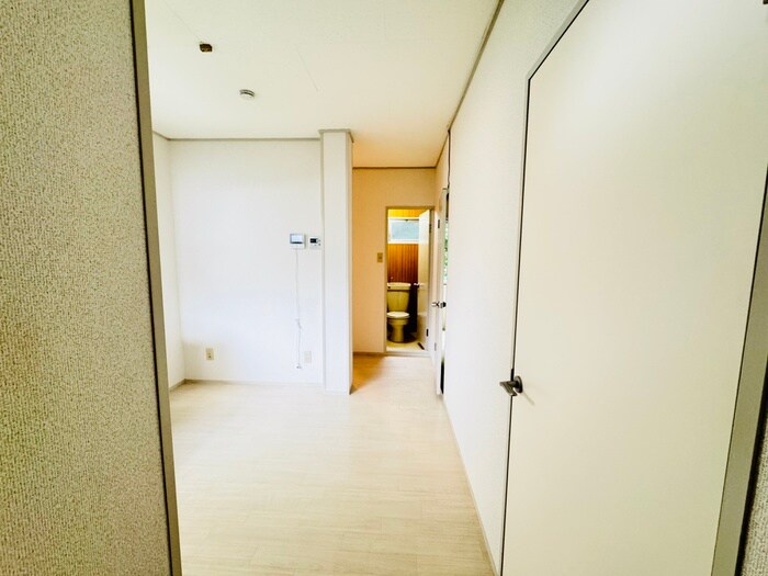 物件内観写真19　(廊下)