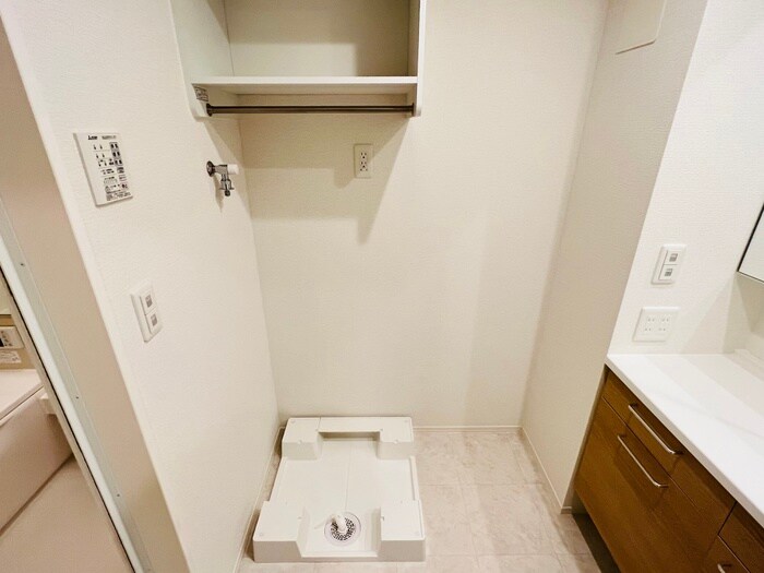 物件内観写真10　(洗濯機置場)