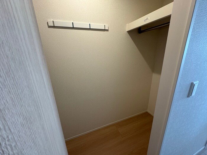 物件内観写真13　(収納)