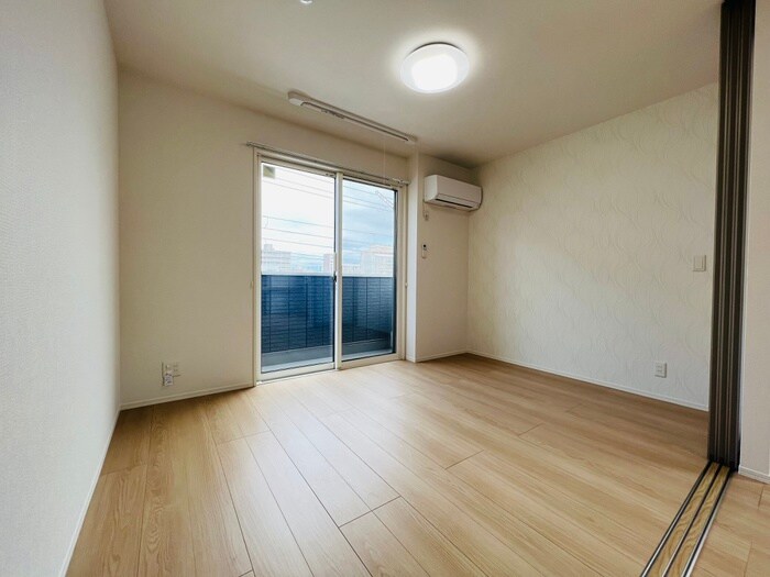 物件内観写真13　(居室)