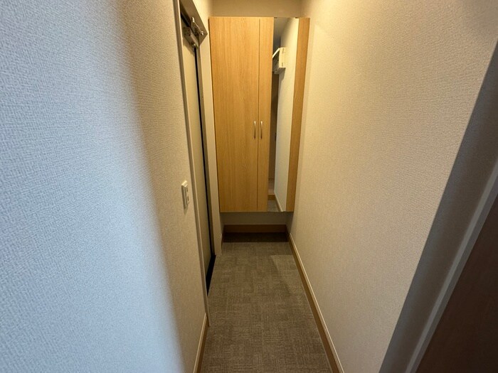 物件内観写真14　(玄関)